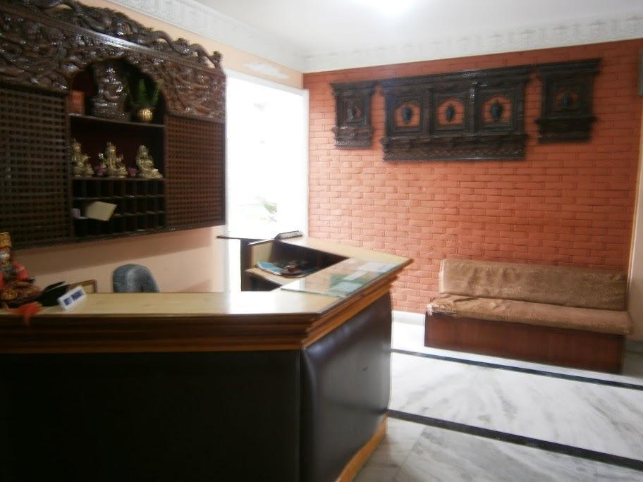 Amar Hotel Катманду Экстерьер фото